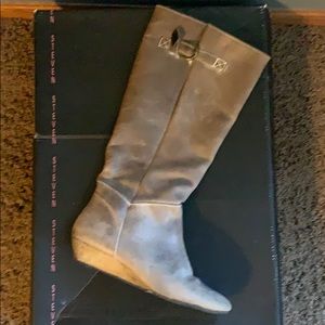 Taupe boots